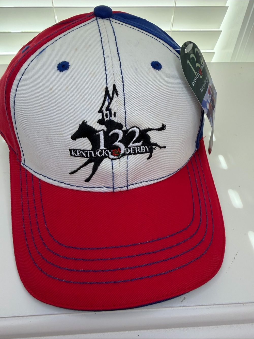 Vintage original Kentucky Derby 132 running. hat & White Baseball Cap.